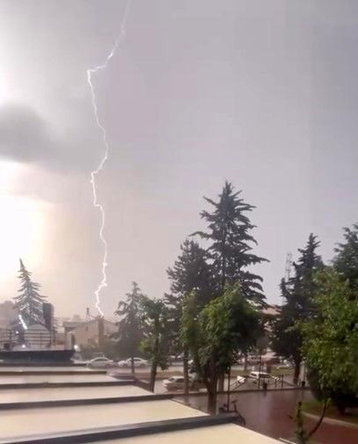 Kastamonu\'da Yıldırım Jimnastik Salonunu Yaktı