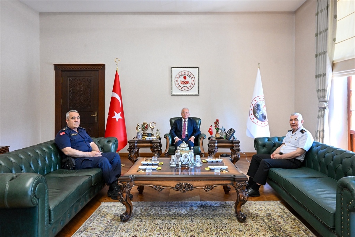 Vali Turan, Jandarma Tuğgeneral Bekmez\'i Ağırladı