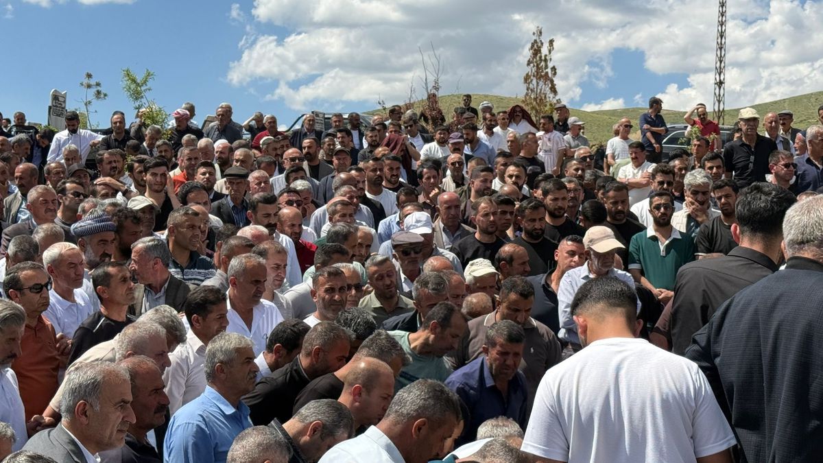 Kazadaki 3 Cenaze Toprağa Verildi