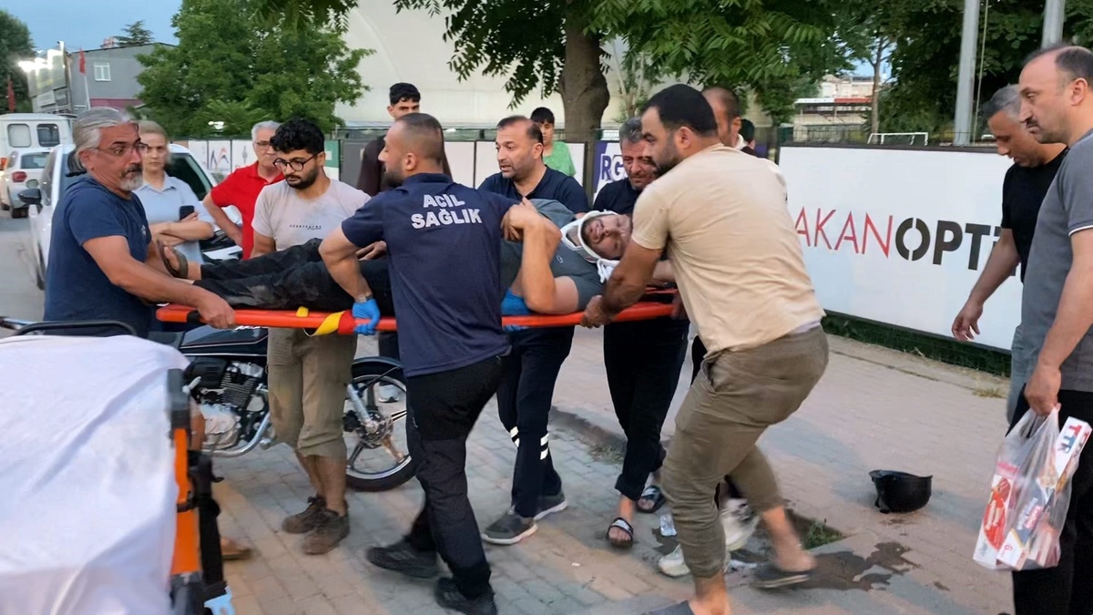 İnegöl\'de motosiklet kazası: Sürücü yaralı