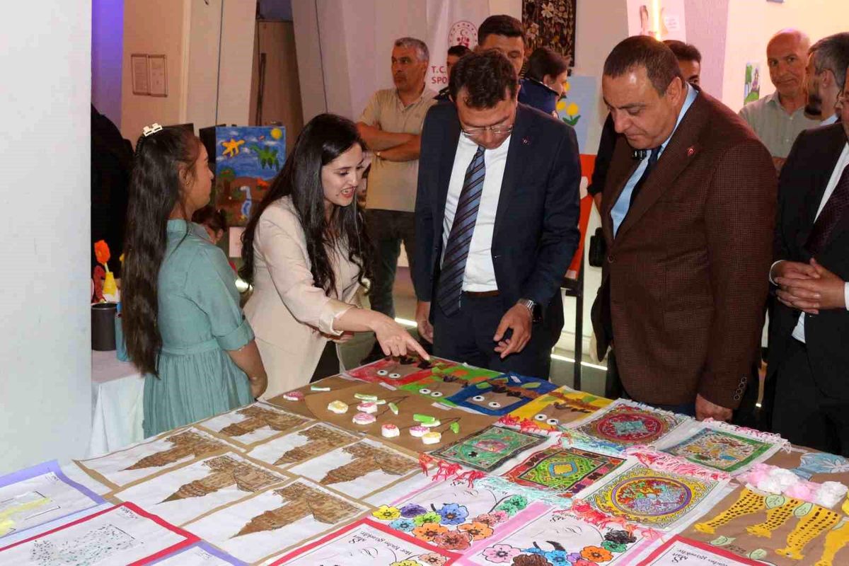 Narman\'da en özel sergi açıldı
