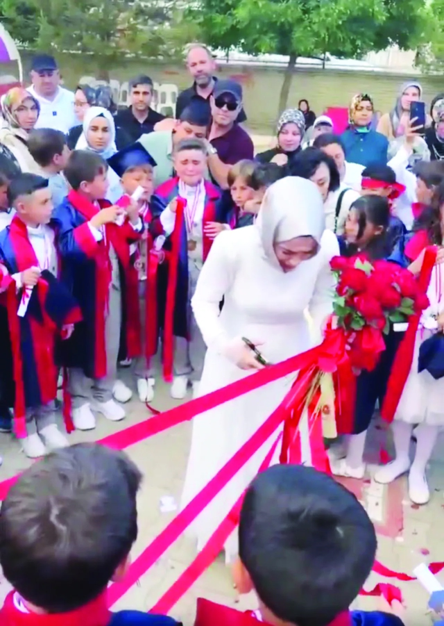 Okullarda mezuniyet çılgınlığı zirve yaptı