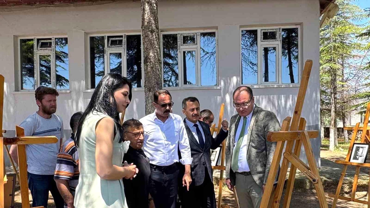Resim sergisi büyük ilgi gördü