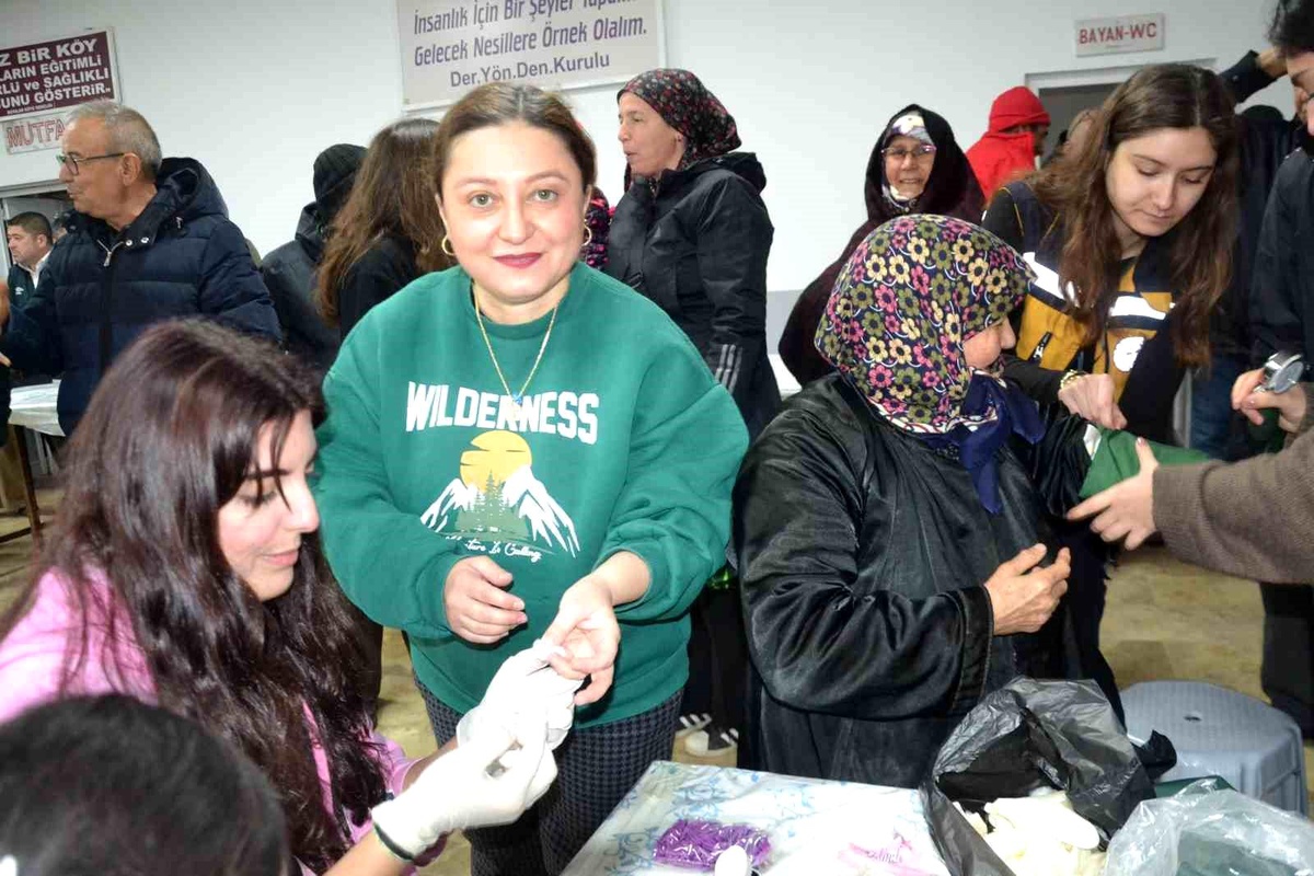 Kayalar\'da Sağlık Taraması ve İlk Yardım Eğitimi