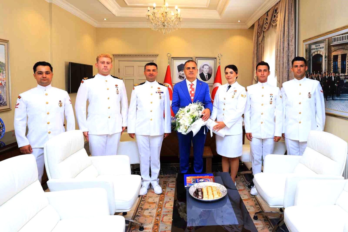 Sahil Güvenlik\'in 44. yılında Vali\'ye ziyaret