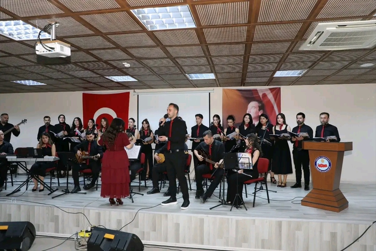Öğretmenlerden Müzik Konseri