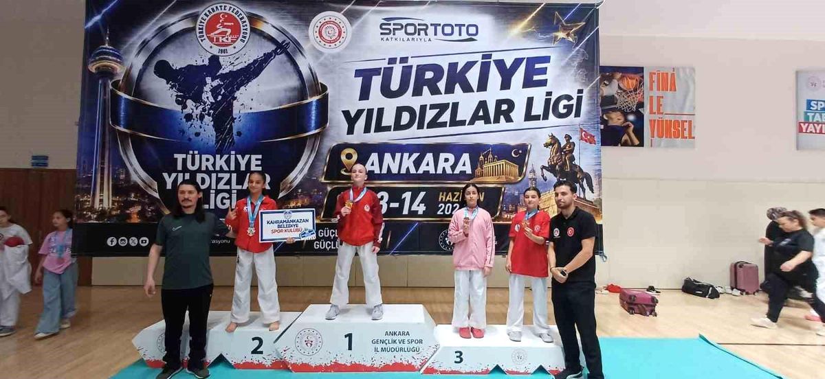 Sivaslı Karatecilerden 3 Bronz Madalya