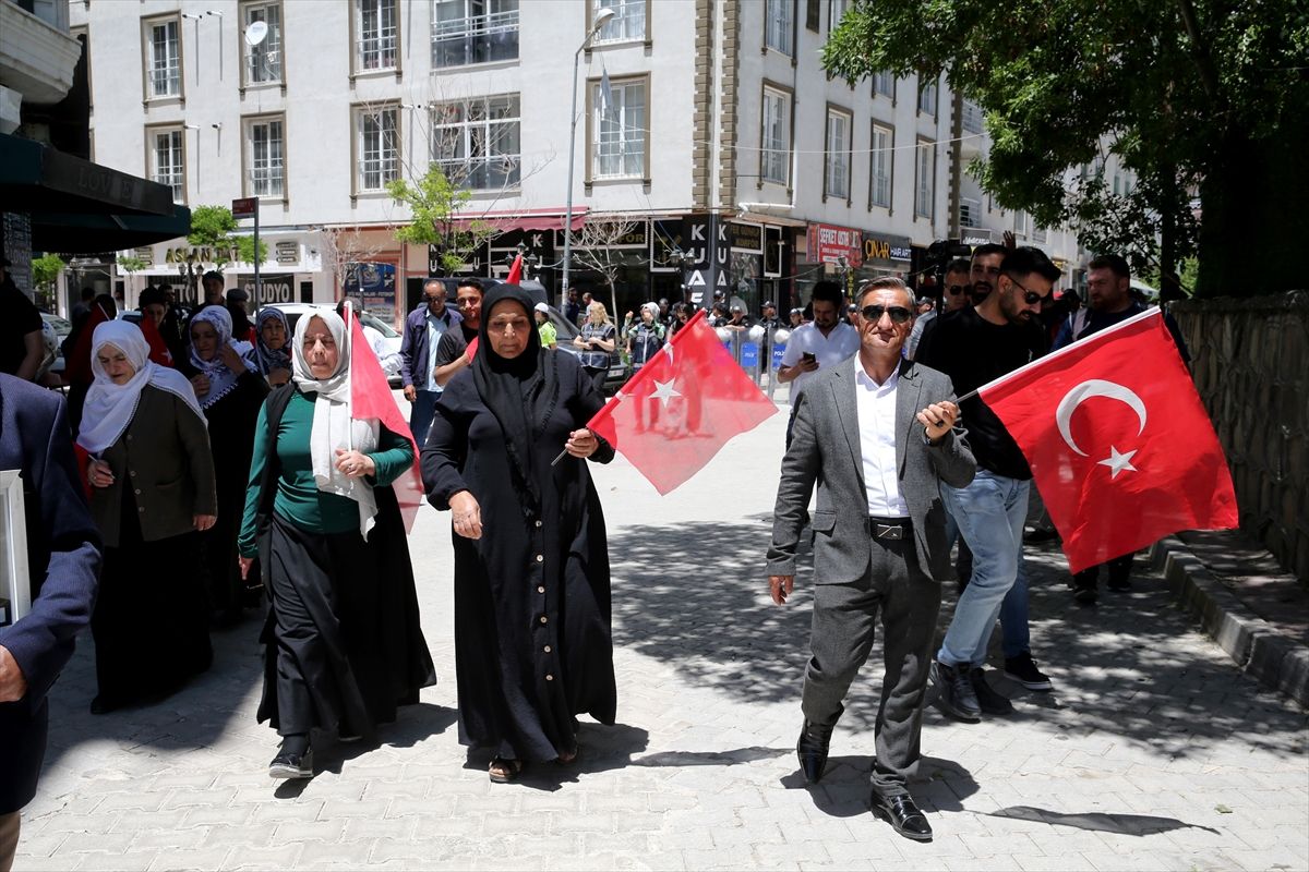 Van\'da Ailelerin Evlat Nöbeti Devam Ediyor
