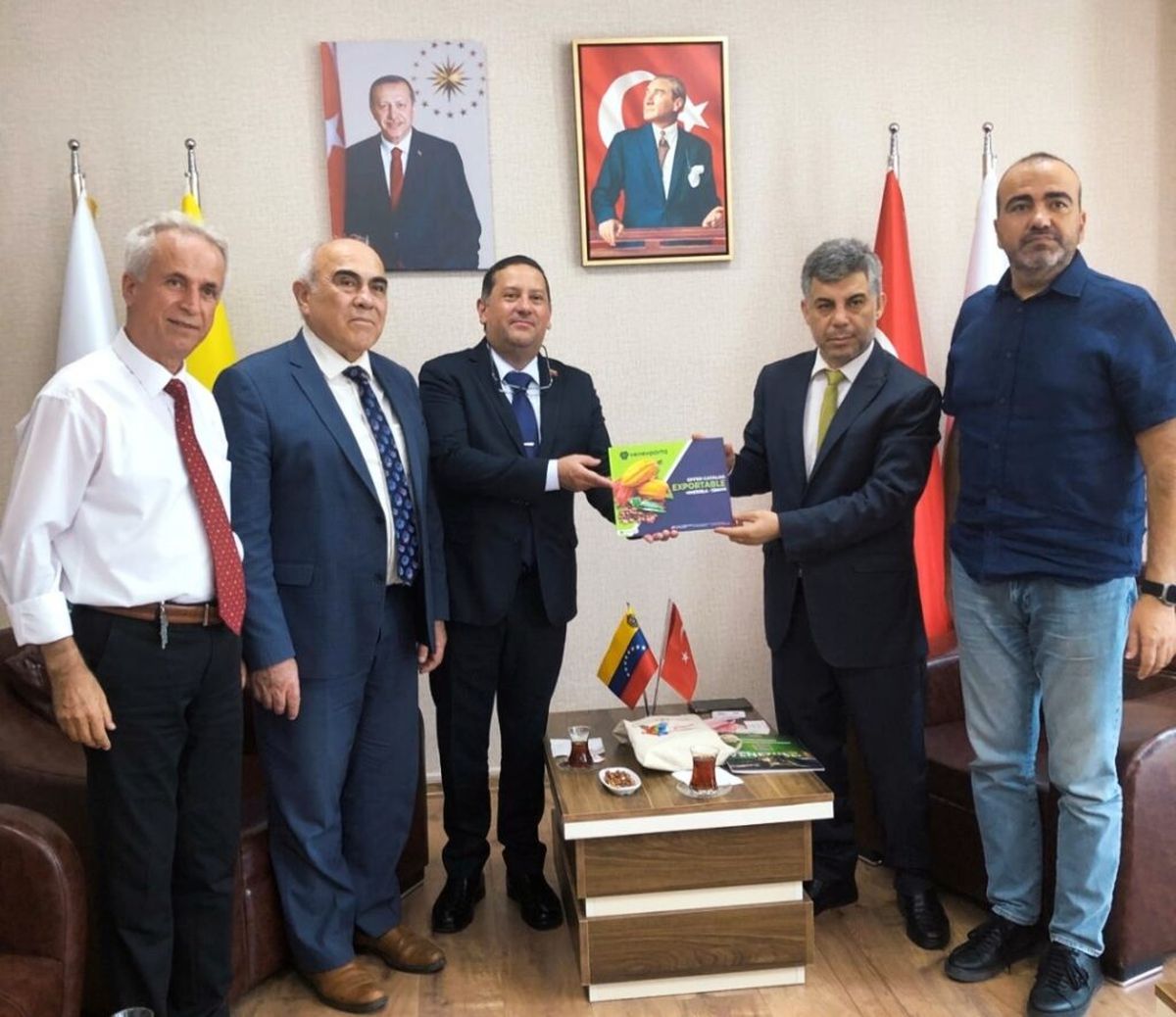 Venezuela Büyükelçisi SANKON\'u Ziyaret Etti