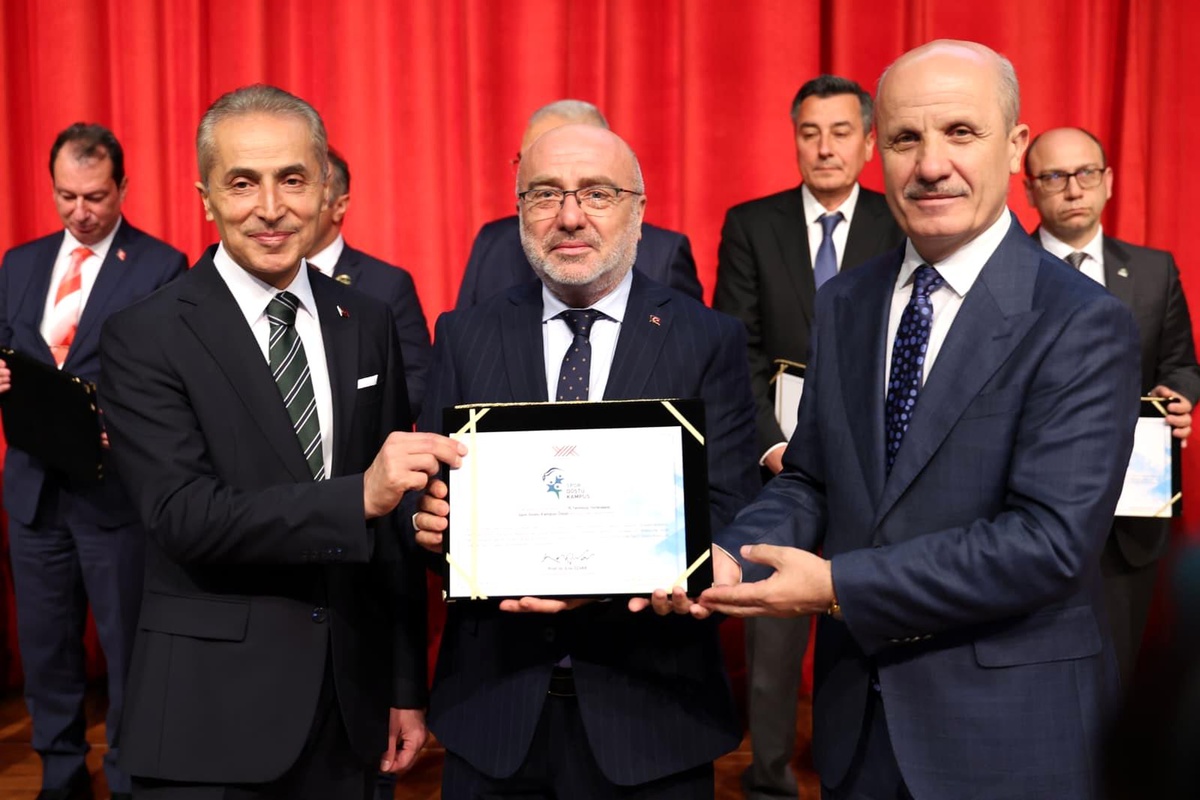 Kayseri Üniversitesi\'ne \'Spor Dostu Kampüs\' Unvanı