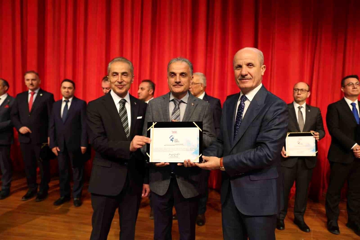 Sakarya Üniversitesi \'Spor Dostu Kampüs\' Unvanını Aldı
