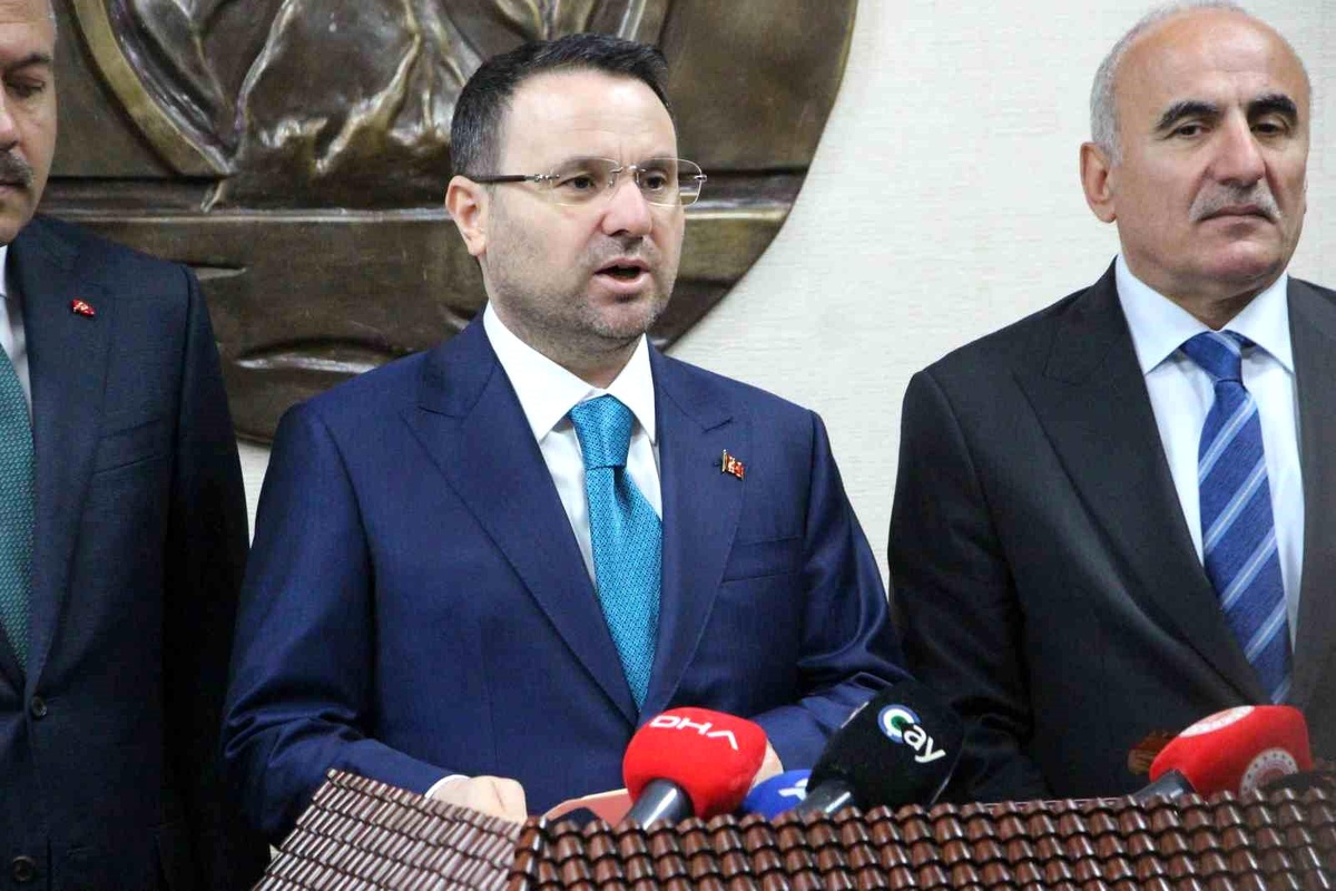 Adalet Bakanı: Hukuk Dışı Oluşumlarla Mücadele Sürecek