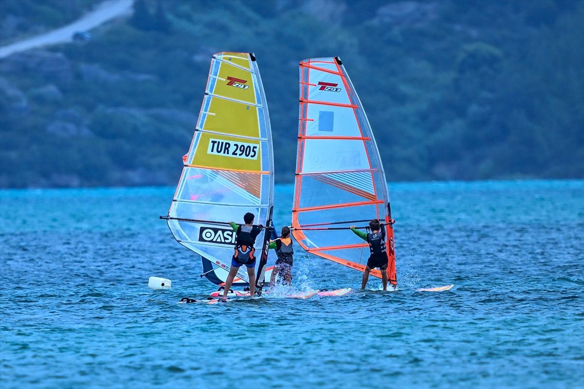Adana'da Techno 293 Yelken Yarışları Başladı