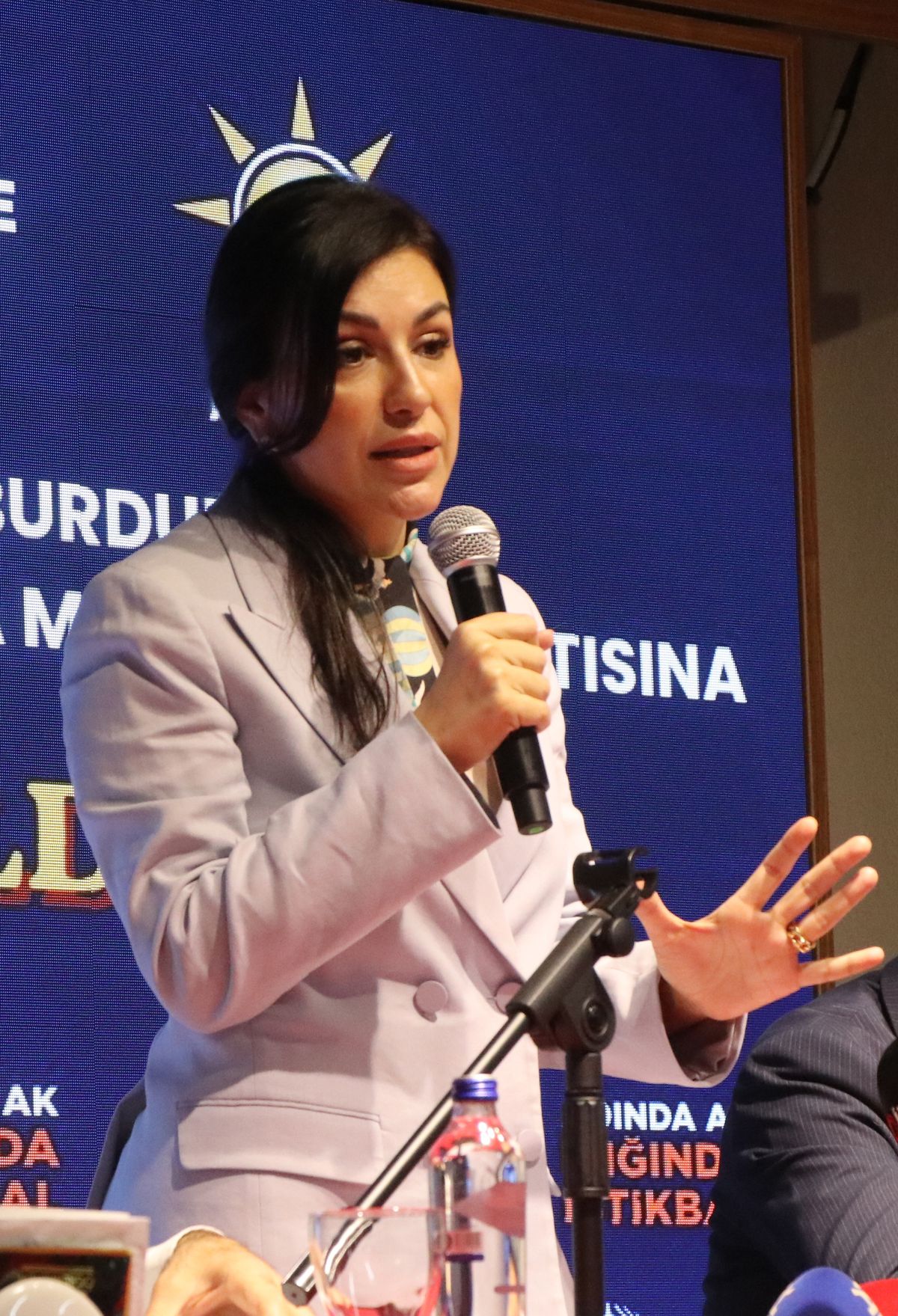 Ayan: Derdimiz koltuk değil, Türkiye\'nin geleceği