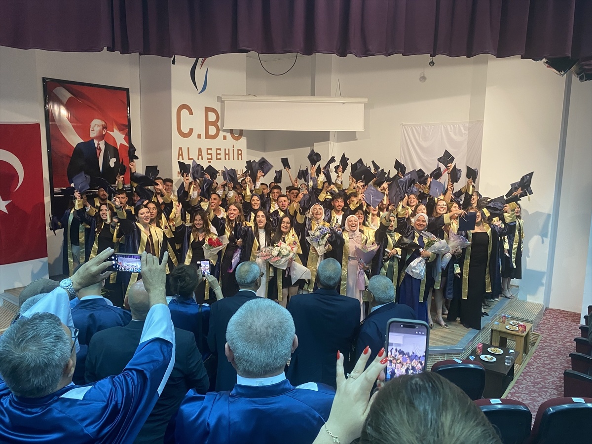 Alaşehir MYO Mezuniyet Töreni