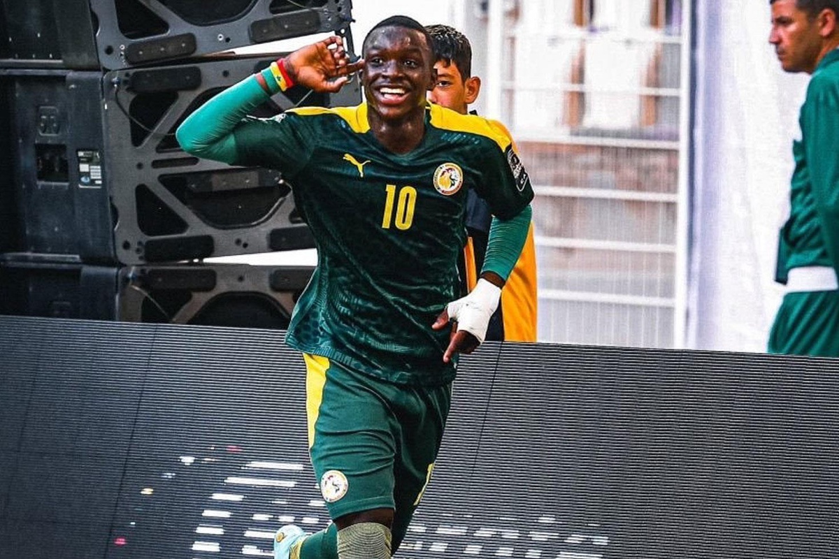 Amara Diouf, Fenerbahçe için İstanbul\'da