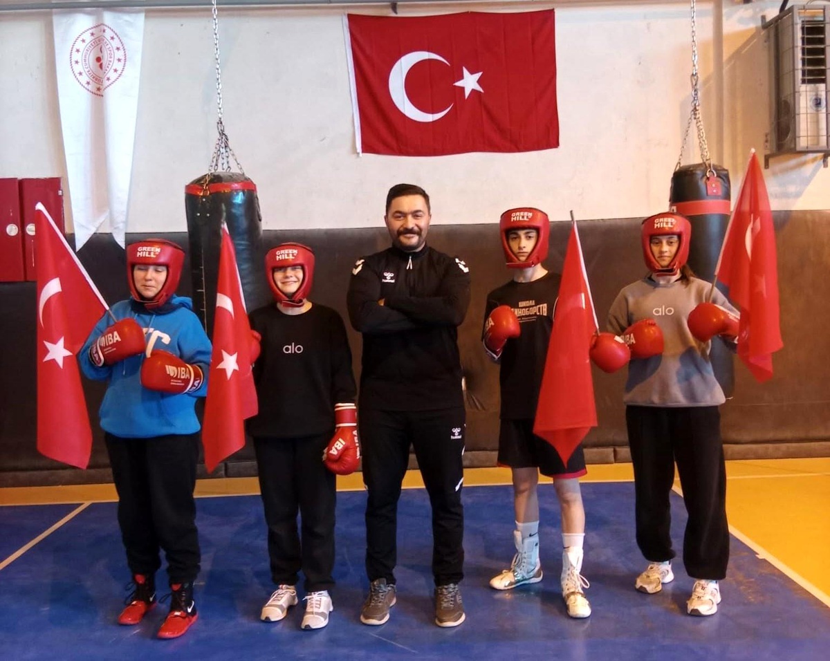 Bayburtlu Boksörler Türkiye Finallerine Hazırlanıyor
