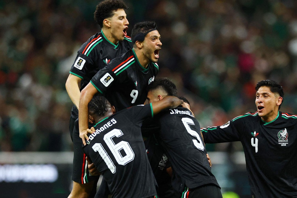 Attığı 3 gol yetti! İşte Dünya Kupası\'nda son 32\'ye kalan ilk takım