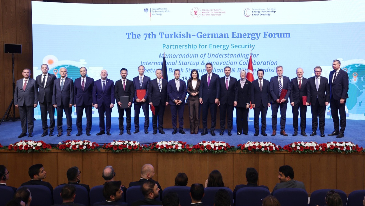 Güneş Enerjisi Türkiye\'nin En Büyük Kaynağı Olacak