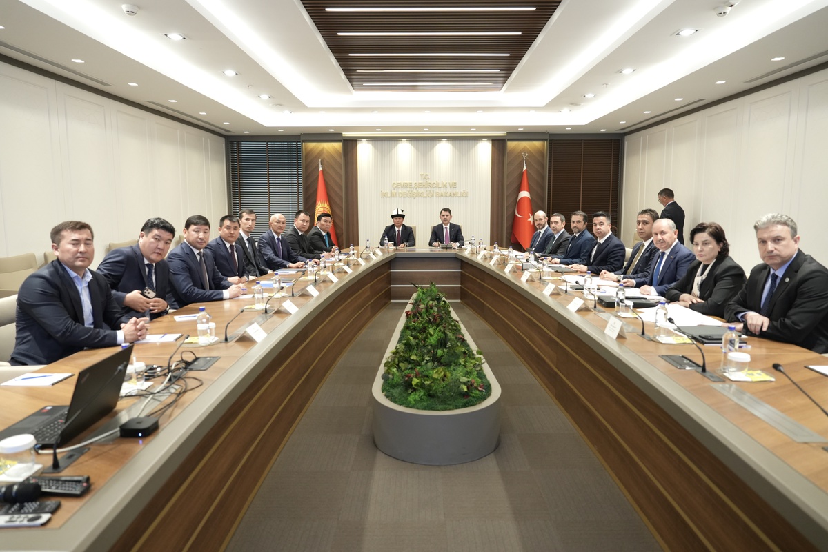 Türk ve Kırgız Bakanlardan İşbirliği Anlaşması