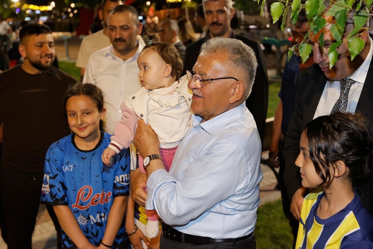 Başkan Büyükkılıç vatandaşla buluştu