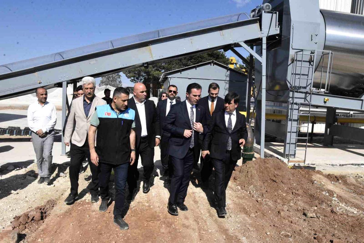 Bitlis\'te Yeni Asfalt Plent Tesisi Hizmete Girecek