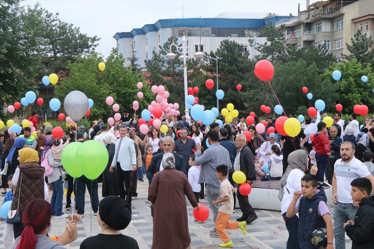 Nuh Emir İçin 400 Balon Uçuruldu