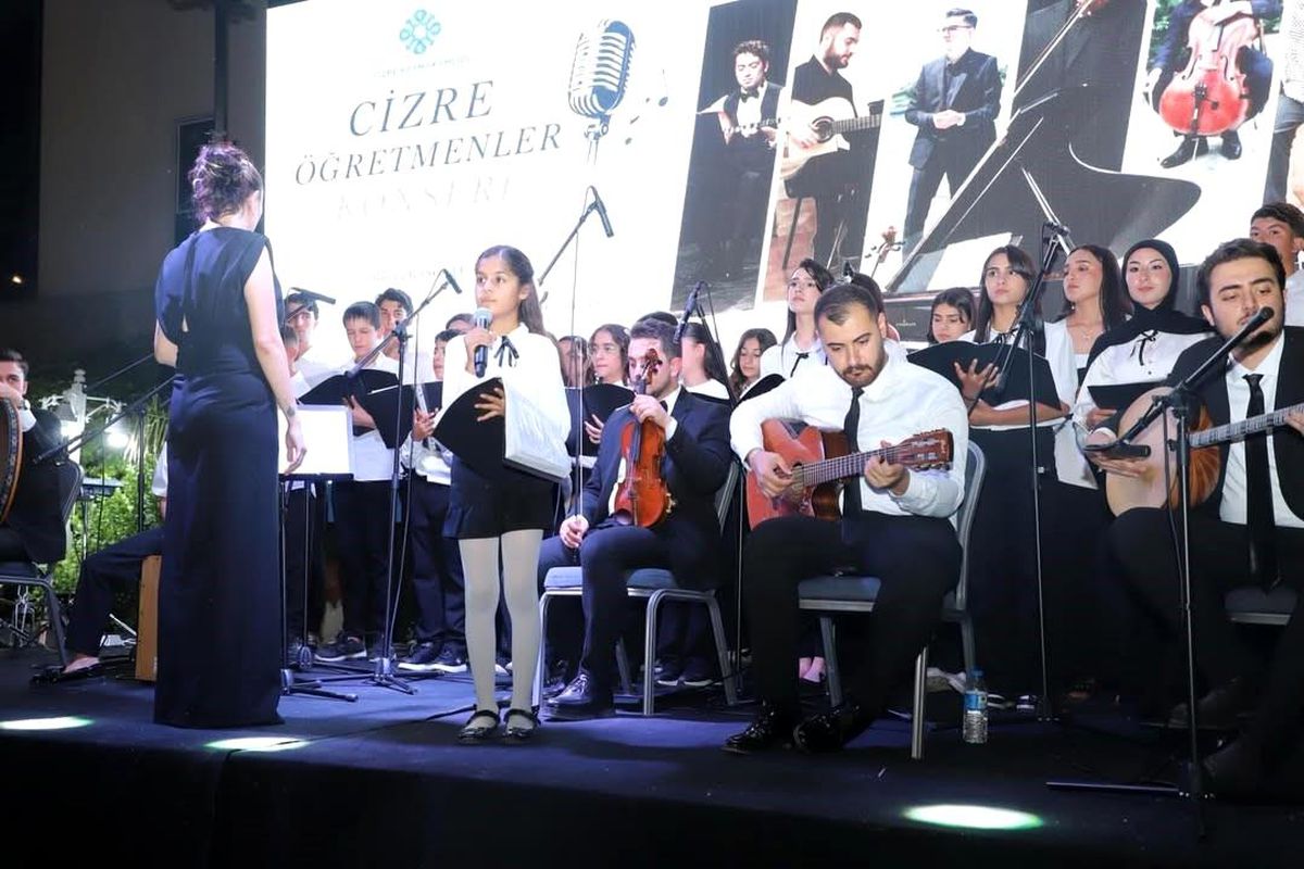 Cizre\'de Öğretmenler Konseri Yoğun İlgi Gördü