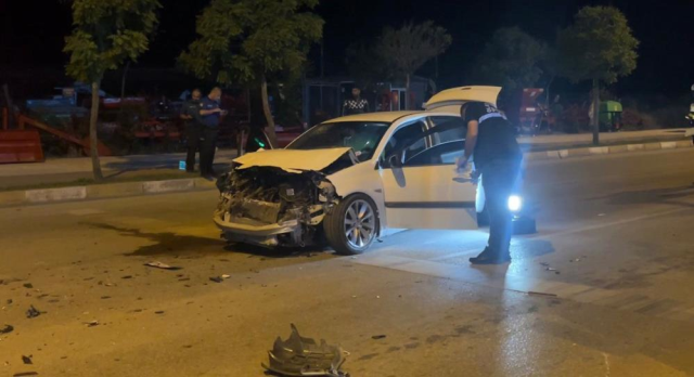 Çorum'da kazaya karışan sürücü aracını bırakıp kaçtı