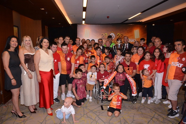 Galatasaray Kupası Özel Çocuklarla Buluştu