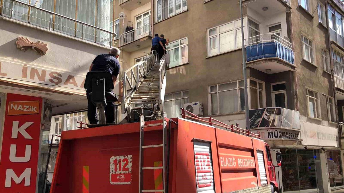 Elazığ\'da Kayıp Şahıs Uyuduğu Evinde Bulundu