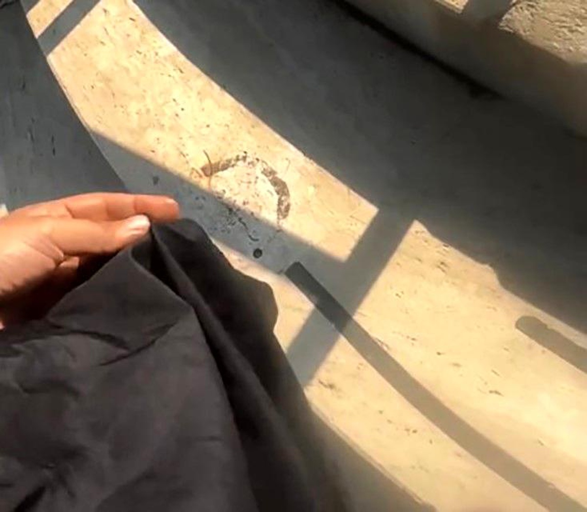 Mersin\'de Havuzda Tesettür Problemi