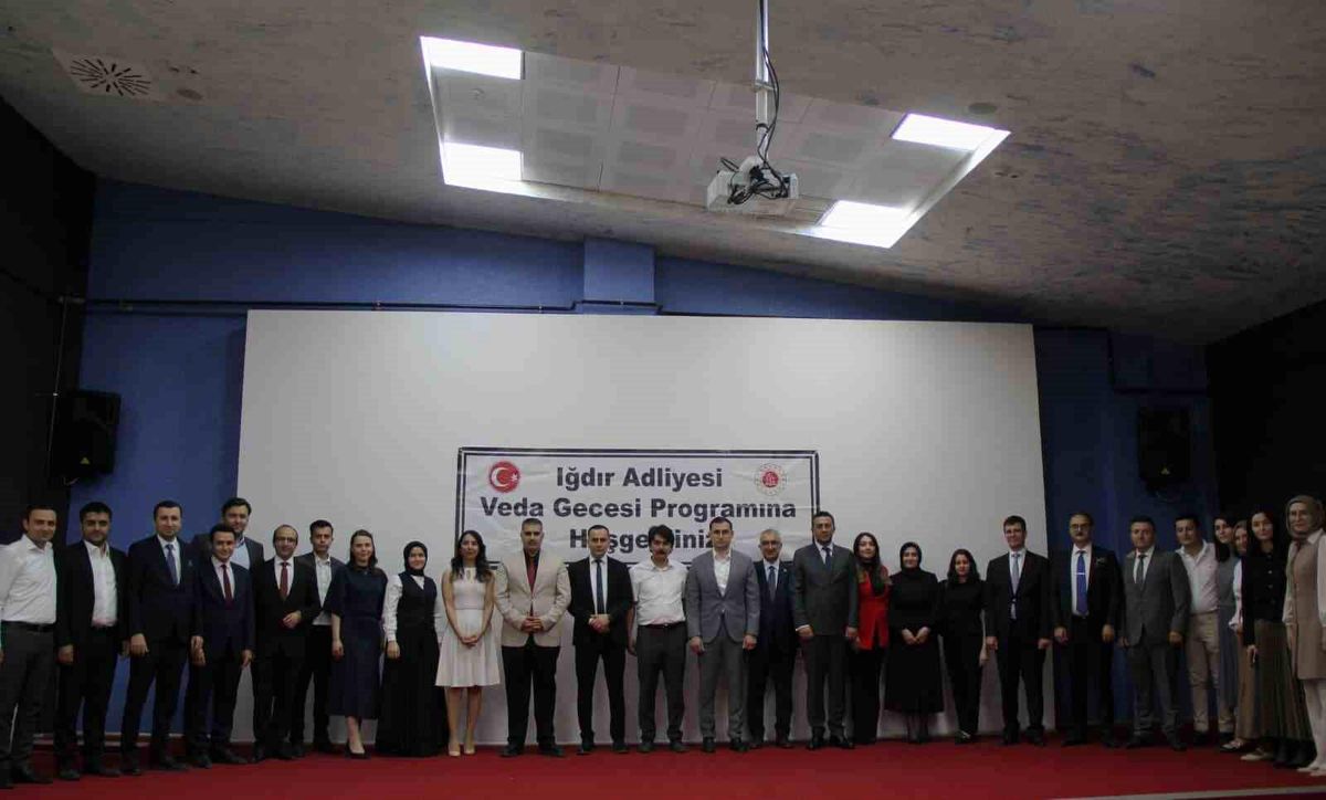 Iğdır\'da Hakim ve Savcılara Veda Yemeği