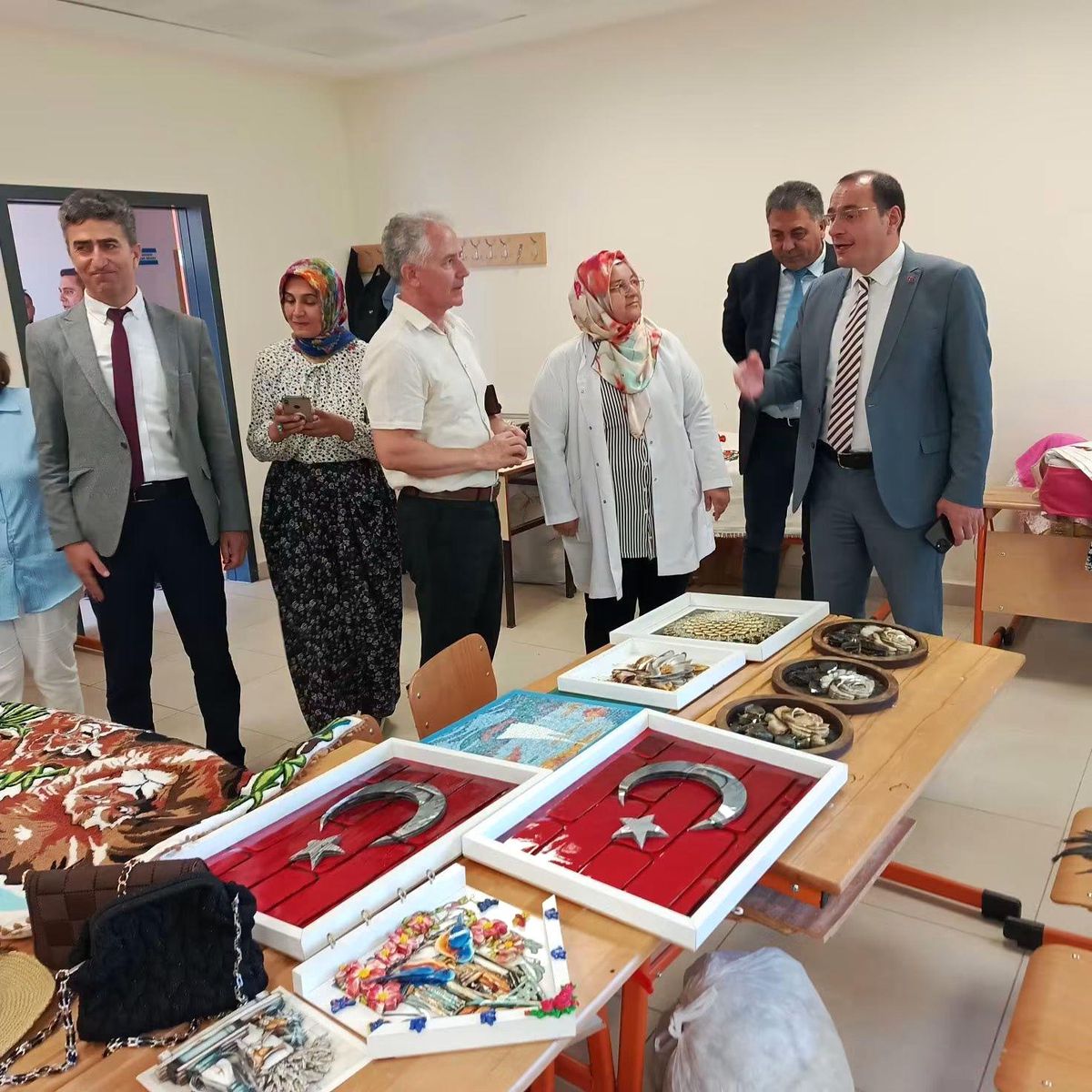 Kaymakam Türker, Halk Eğitimi Kursunu Ziyaret Etti
