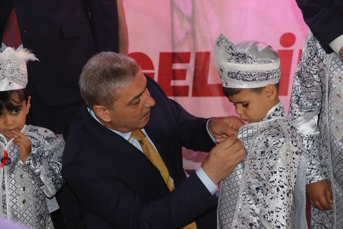 Kilis\'te Geleneksel Sünnet Şöleni