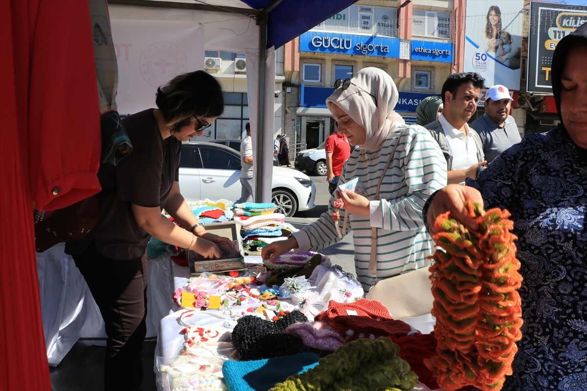 El Sanatları Kursu Sergisi Açıldı