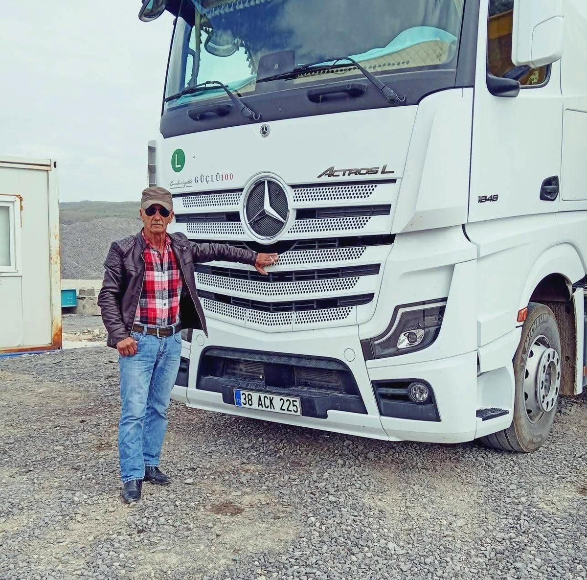 Manisa\'da Zincirleme Kaza: 2 Ölü, 4 Yaralı