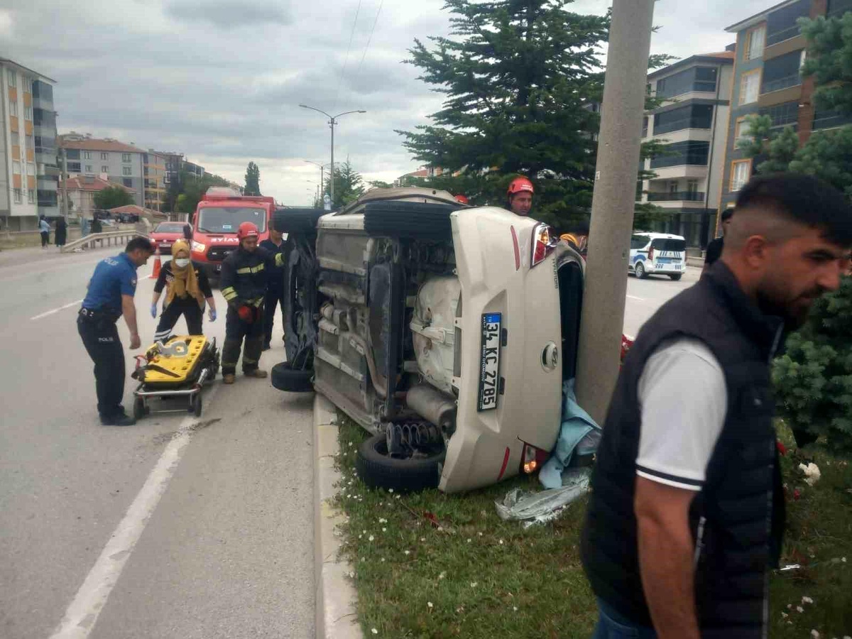 Konya\'da Trafik Kazası: Sürücü Yaralandı
