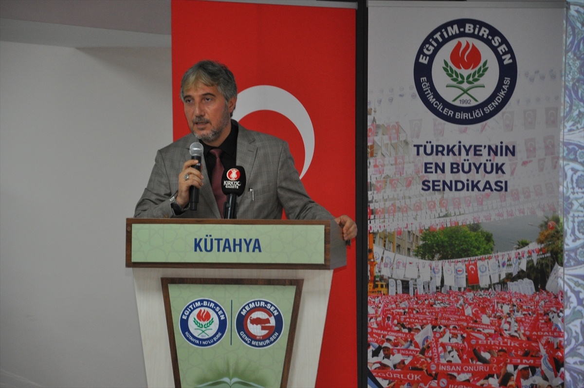 Kütahya\'da \'Bir Bilenle Bilge Nesil\' Yarışmasının Ödül Töreni
