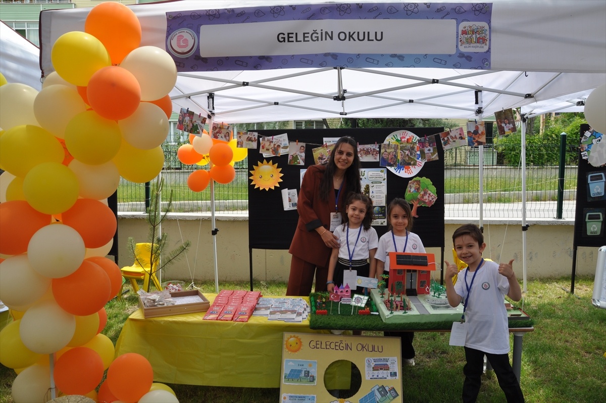 Minik Bilim Kaşifleri Festivalde