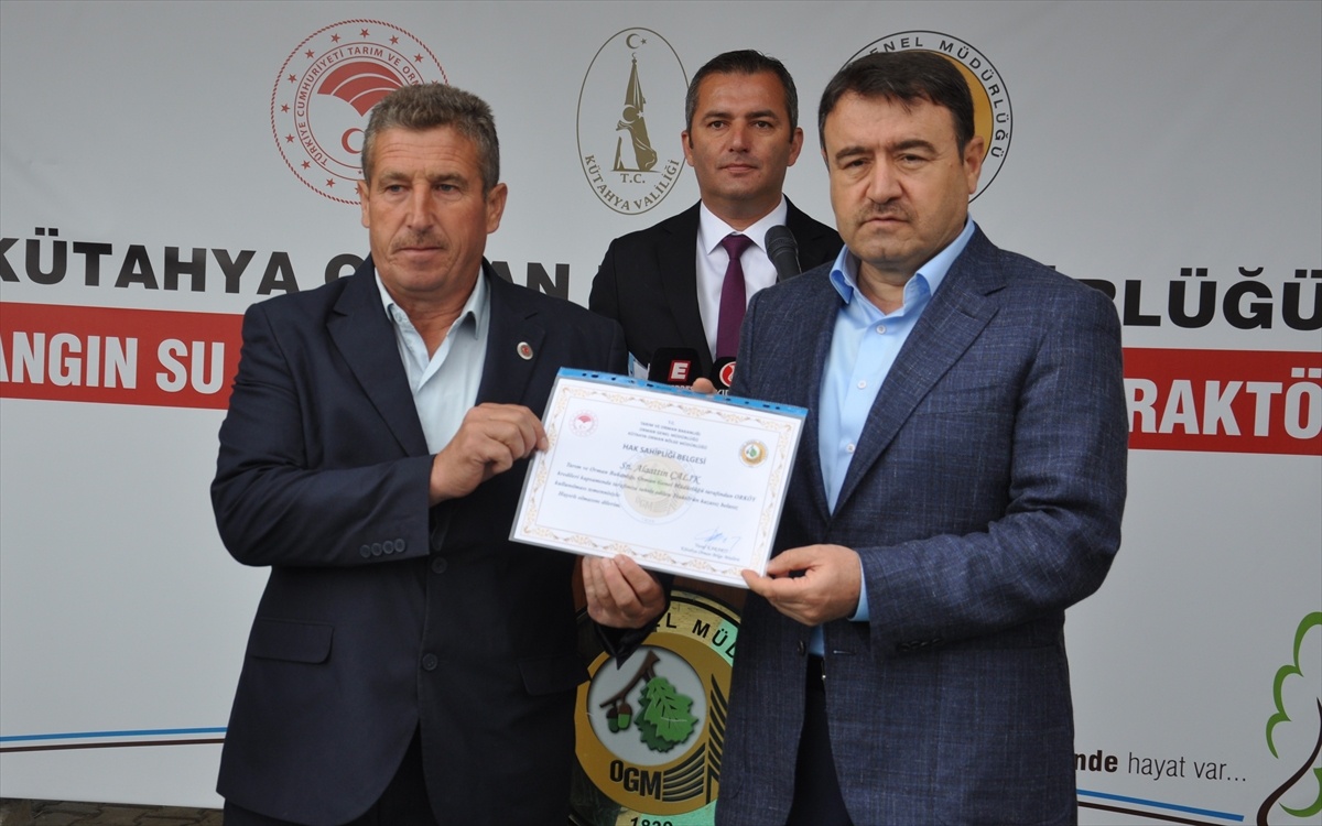 Kütahya\'da Yangınla Mücadele İçin Araçlar Teslim Edildi