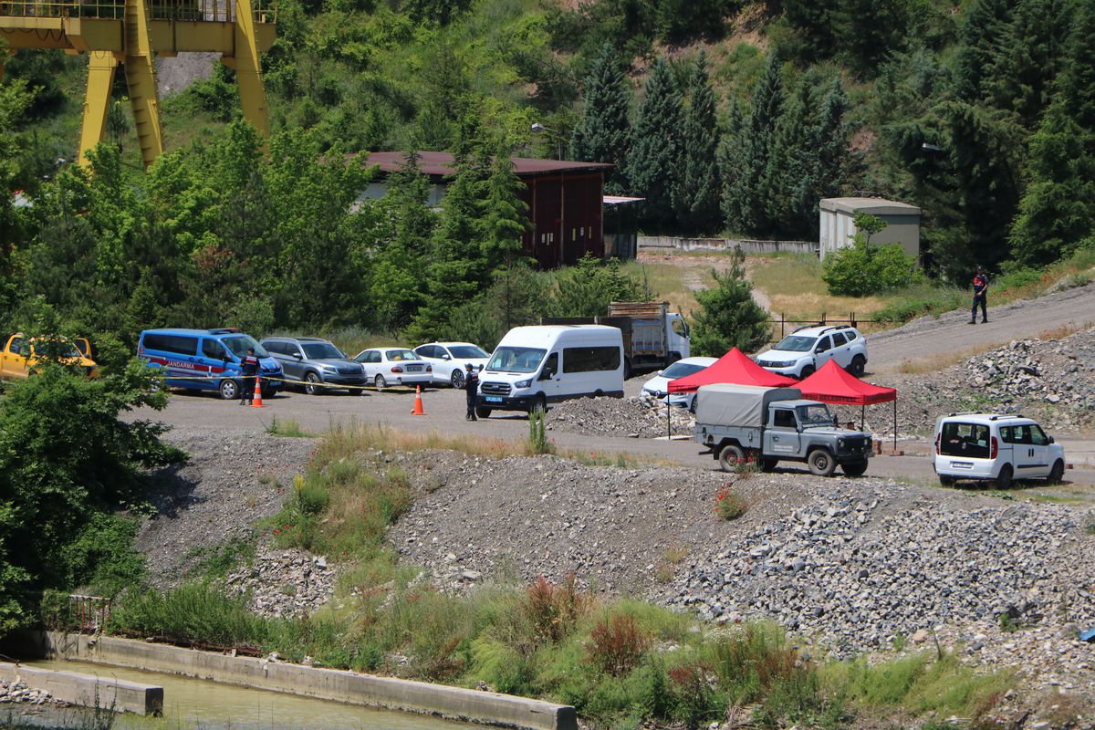Bolu\'da Maden Göçüğünde İşçi İçin Kurtarma Çalışmaları Devam Ediyor