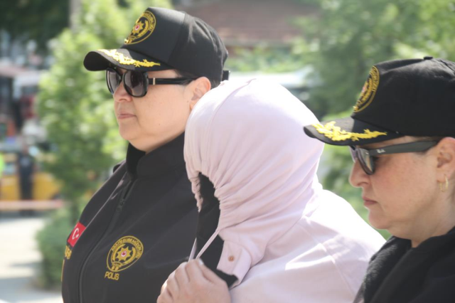 Masaj salonlarında fuhuş yaptırılan 26 kadın kurtarıldı