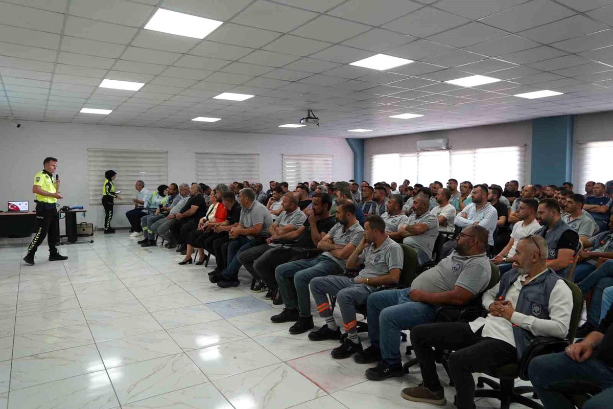Melikgazi\'den saha çalışanlarına trafik eğitimi
