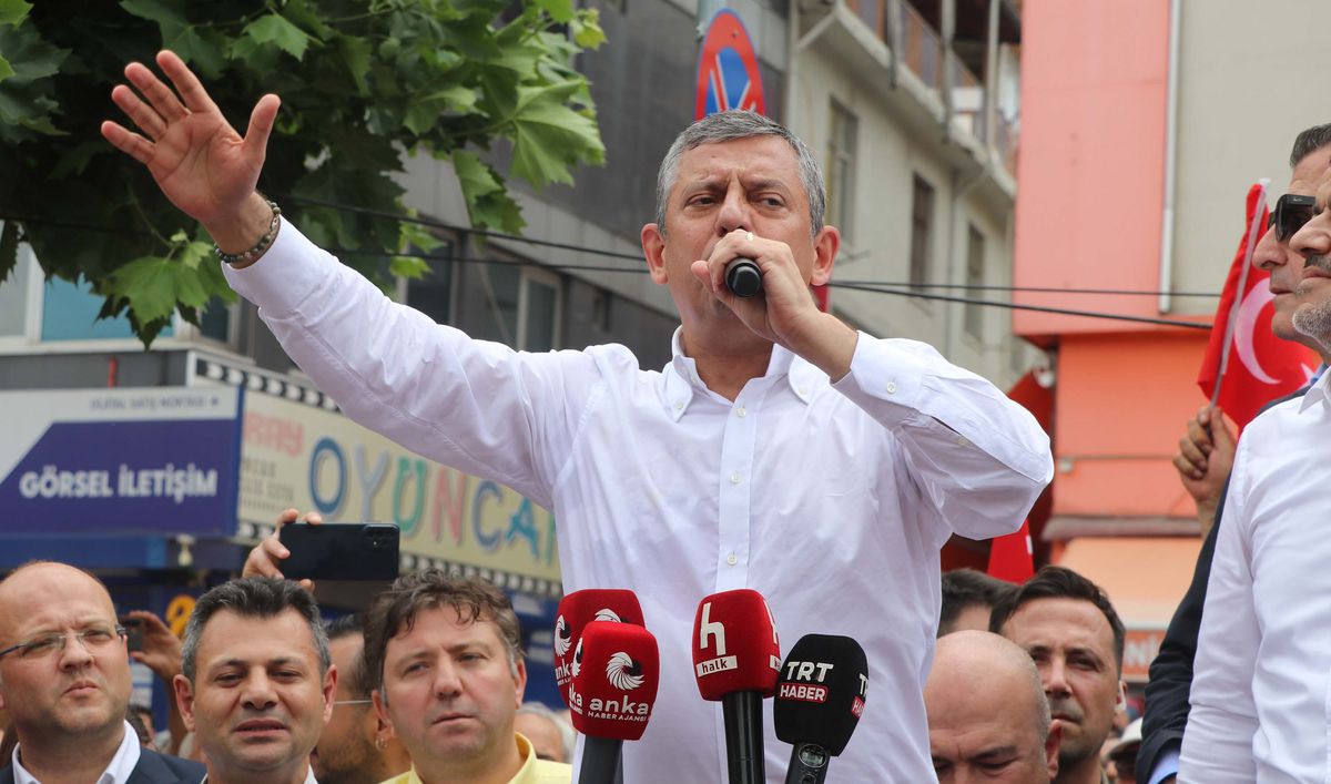 Özgür Özel: \'Asla Geri Durmayacağız\'