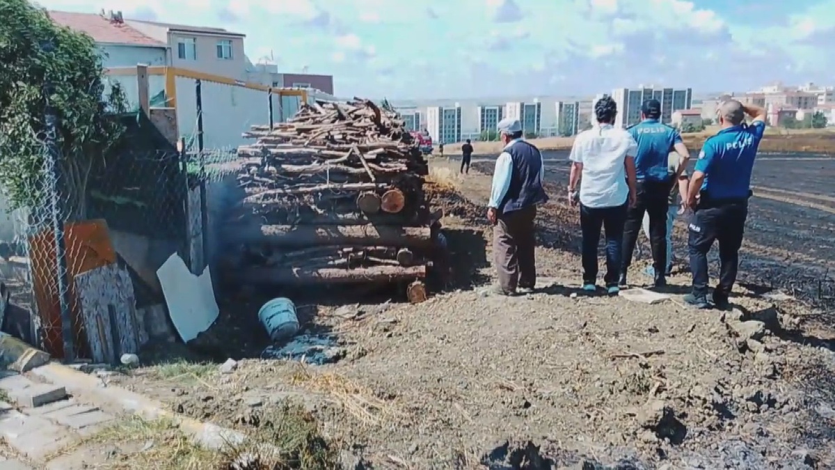 Silivri\'de Yangın: Gecekondu Tehlikede