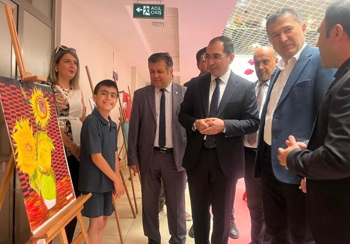 Tavşanlı\'da \'Özel\' öğrenciler içlerindeki cevheri eserlerine yansıttı