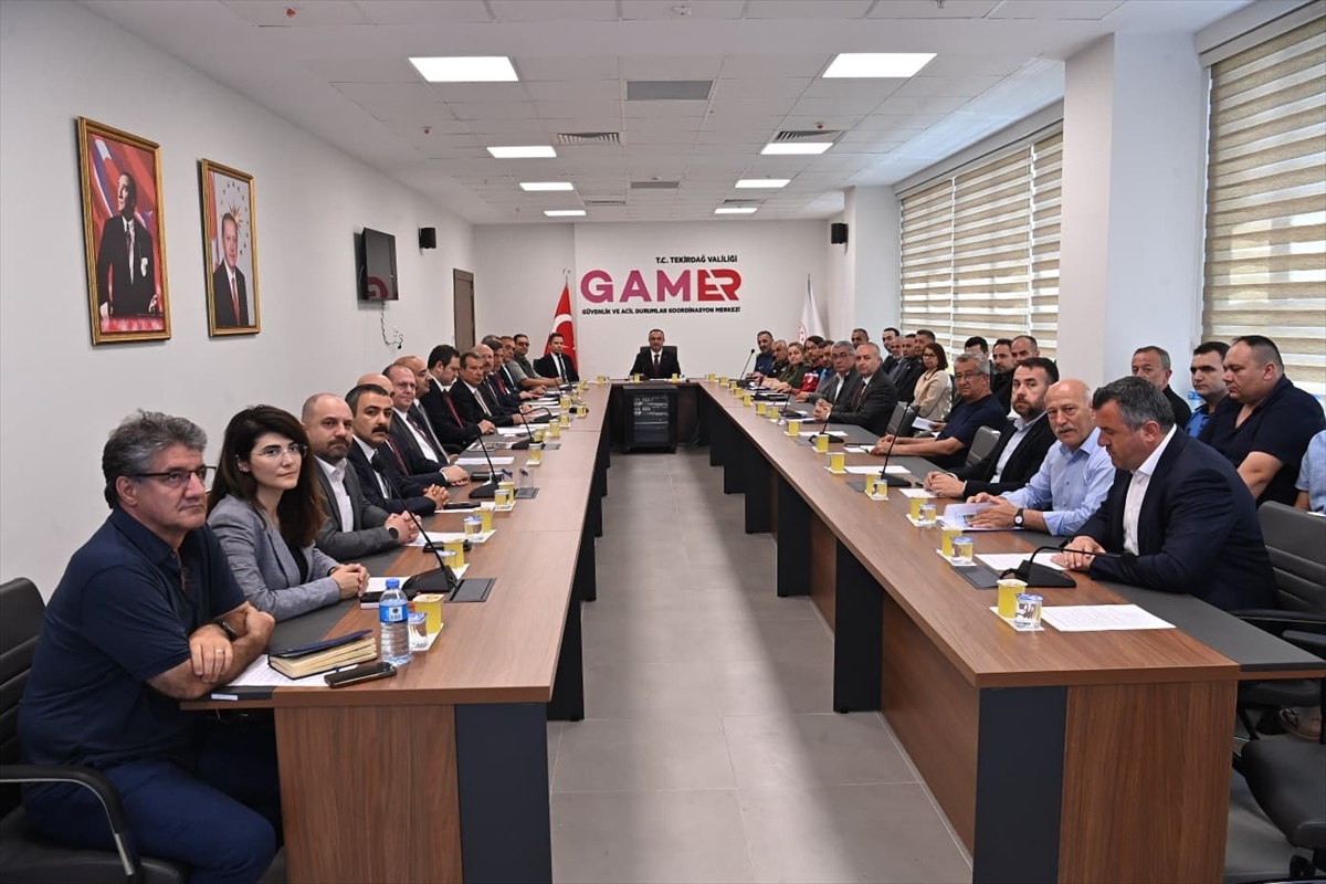 Tekirdağ\'da Sahipsiz Hayvanlar İçin Toplantı
