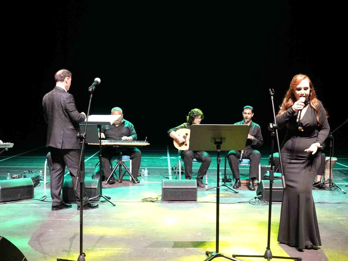 Tekirdağ\'da Türk musikisi rüzgarı esti: "Bir Gönül Yolculuğu" sanatseverlerle buluştu
