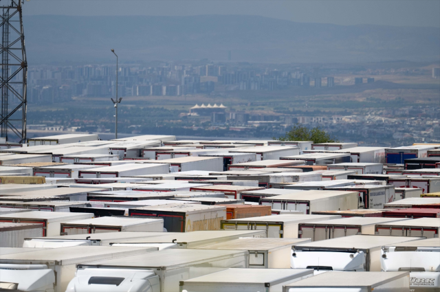 YKS soru kitapçıkları yüksek güvenlikle sınav merkezlerine gönderildi